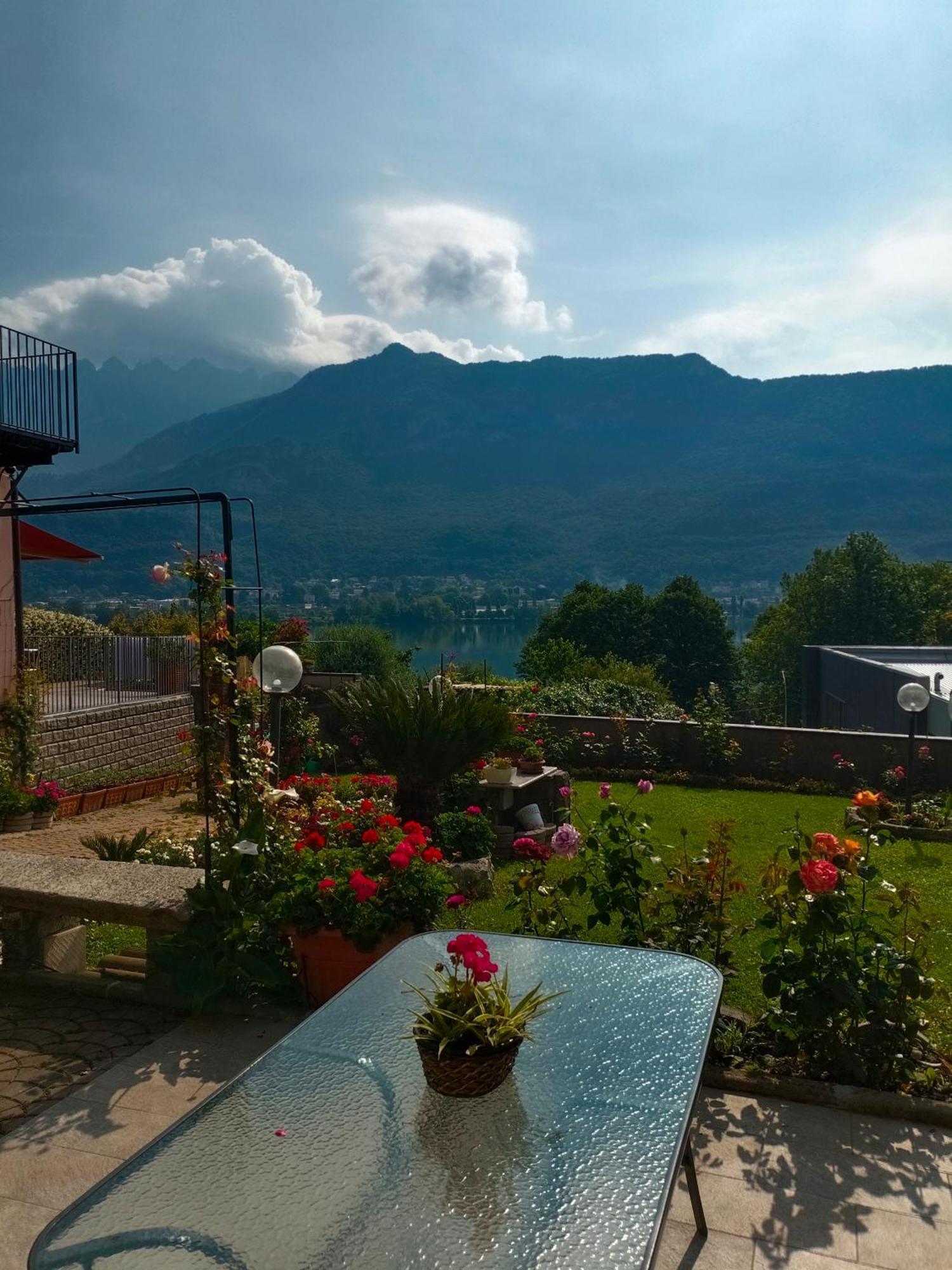 Le Rose Sul Lago Pescate ภายนอก รูปภาพ
